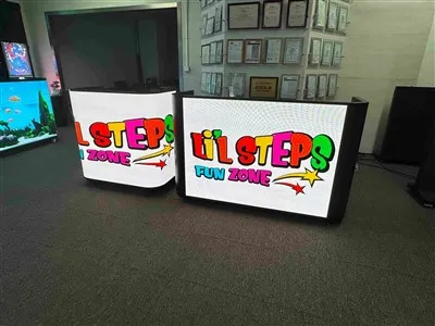 Cabina de DJ portátil con pantalla de visualización de pared de video LED